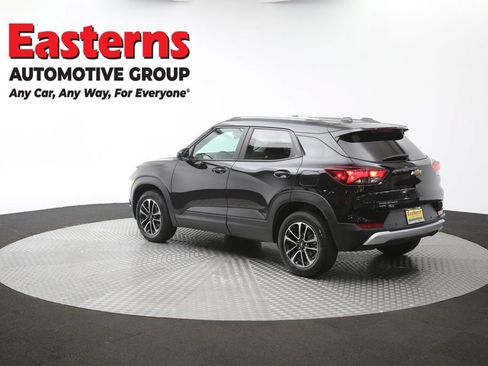 Used 2026 Chevrolet TrailBlazer LT w/ LT Cold Weather Package AWD/4WD image 63