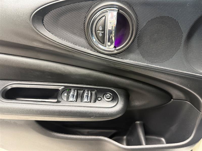 Used 2016 MINI Cooper Clubman FWD image 12