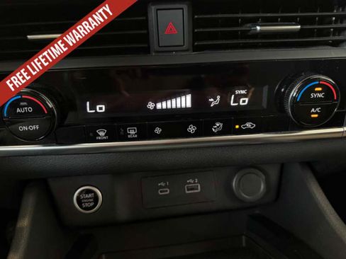 Used 2023 Nissan Rogue SV AWD/4WD image 36
