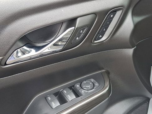 Certified 2023 GMC Acadia SLT w/ Preferred Package image 24