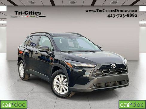 Certified 2026 Toyota Corolla Cross LE FWD image 1