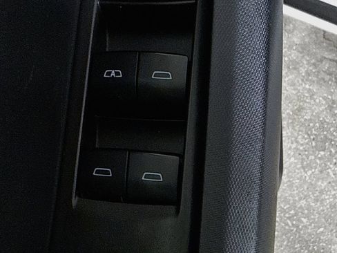 Used 2023 Chevrolet Colorado LT w/ LT Convenience Package II RWD image 18