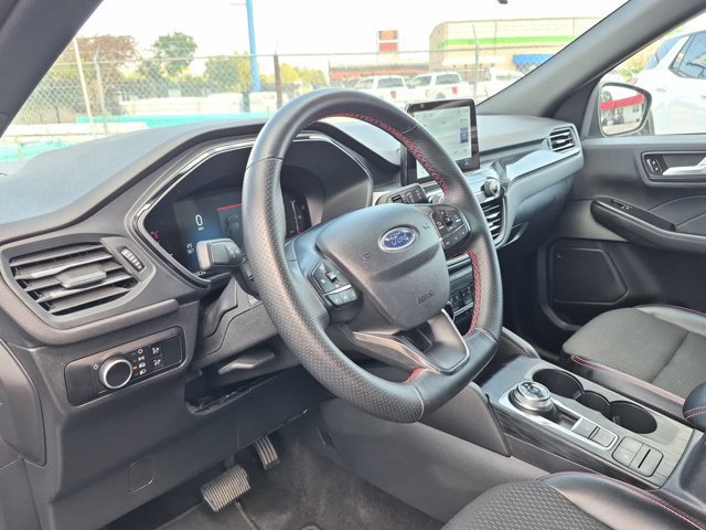 Used 2025 Ford Escape ST-Line AWD/4WD image 15