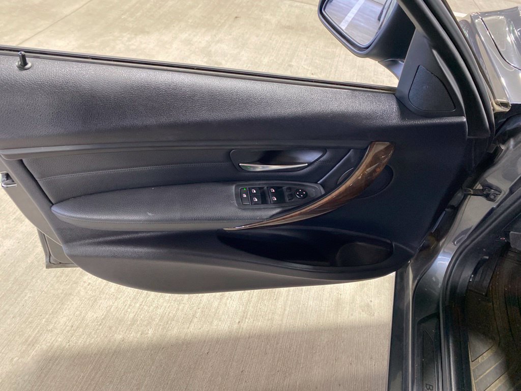 Used 2014 BMW 328i Sedan RWD image 13