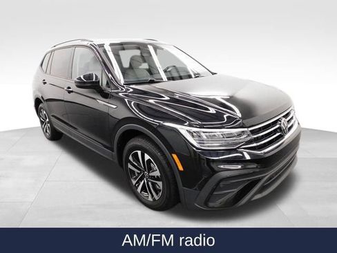 Used 2024 Volkswagen Tiguan S image 2