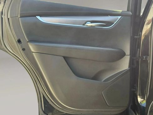 Used 2017 Cadillac XT5 Luxury AWD/4WD image 13