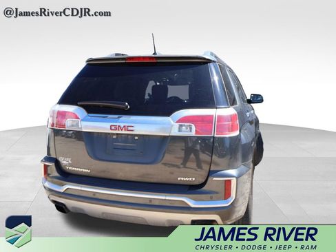 Used 2017 GMC Terrain Denali image 17