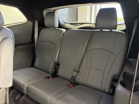 Certified 2023 Buick Enclave Essence FWD image 8