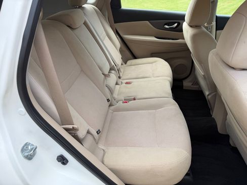 Used 2016 Nissan Rogue S FWD image 22