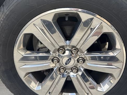 Used 2019 Ford F150 XLT w/ Equipment Group 302A Luxury AWD/4WD image 5
