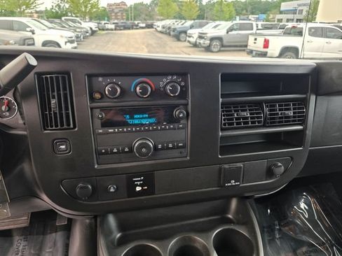 Used 2022 GMC Savana 2500 w/ Driver Convenience Package RWD image 22