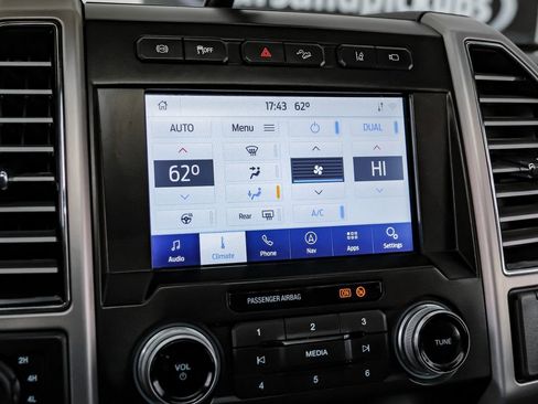 Used 2021 Ford F450 Platinum w/ FX4 Off-Road Package image 33