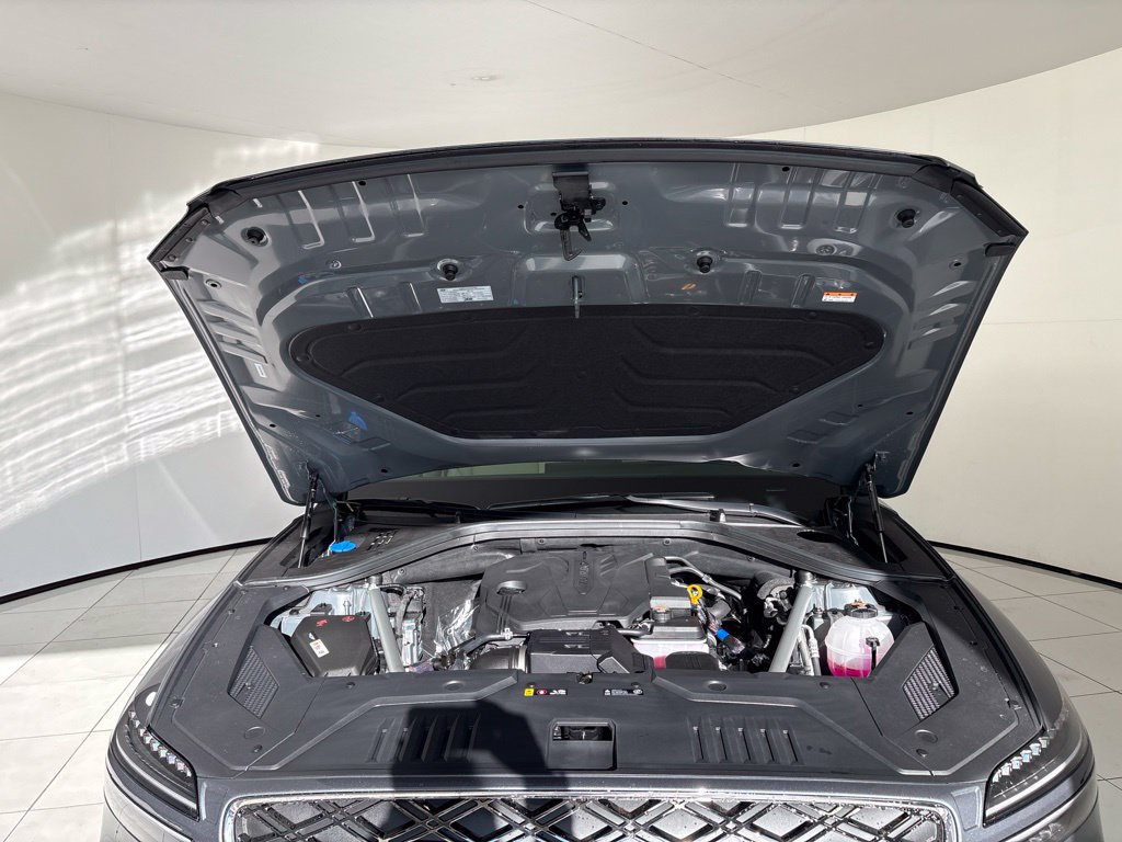 New 2027 Genesis GV70 2.5T Select AWD/4WD image 11