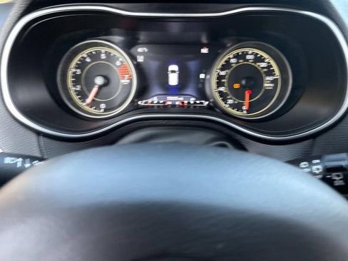 Used 2023 Jeep Cherokee Altitude Lux image 30