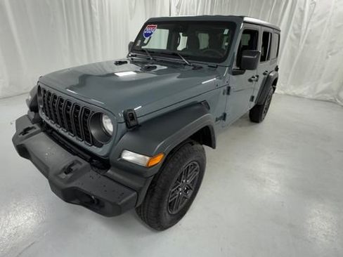 Used 2024 Jeep Wrangler Unlimited Sport AWD/4WD image 7