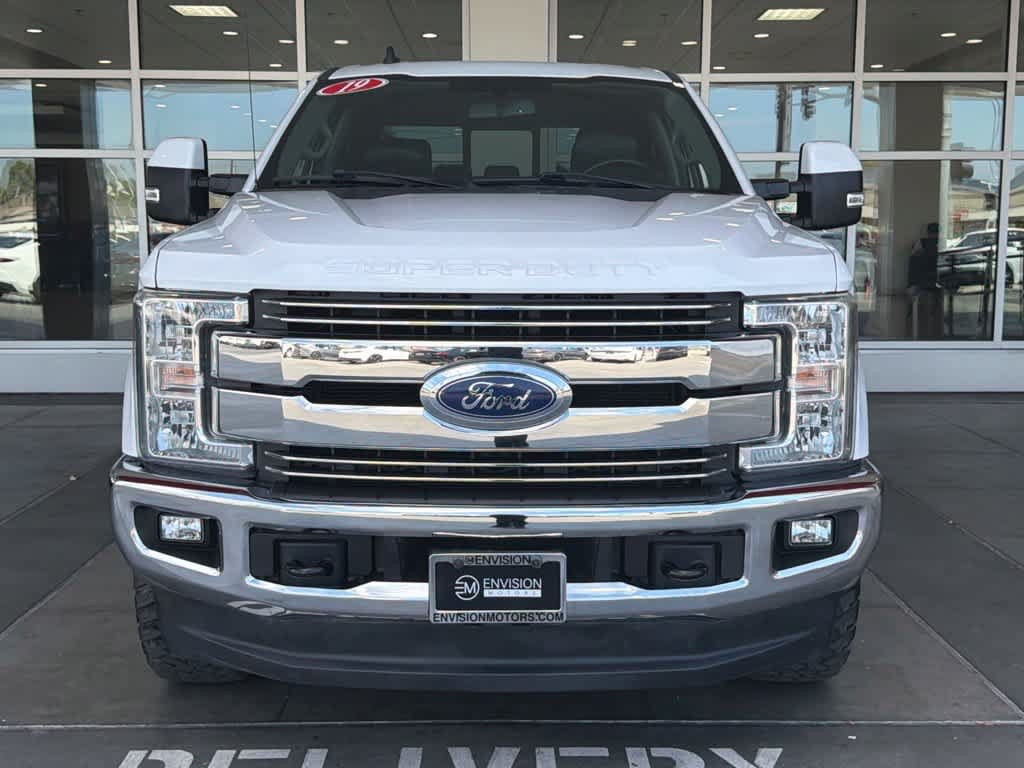 Used 2019 Ford F250 Lariat w/ Lariat Value Package AWD/4WD image 4