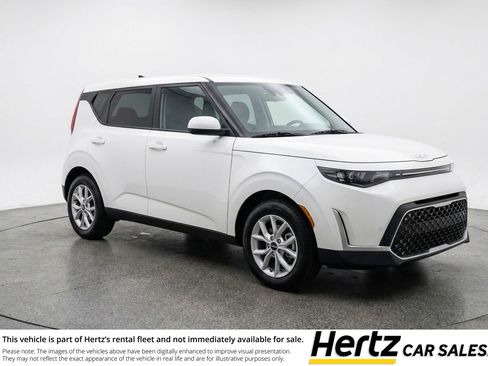 Used 2025 Kia Soul LX w/ LX Technology Package image 1