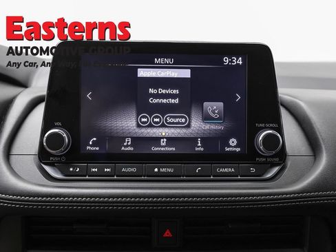 Used 2024 Nissan Rogue S AWD/4WD image 19