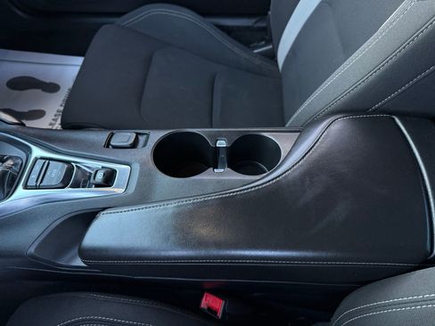 Used 2018 Chevrolet Camaro LT image 29