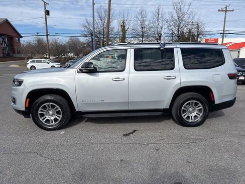 Used 2024 Jeep Wagoneer 4WD image 39