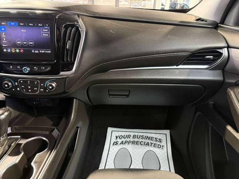 Used 2020 Chevrolet Traverse LT image 20
