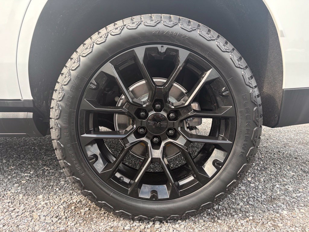 Used 2026 GMC Yukon AT4 Ultimate w/ LPO, Floor Liner Package AWD/4WD image 16