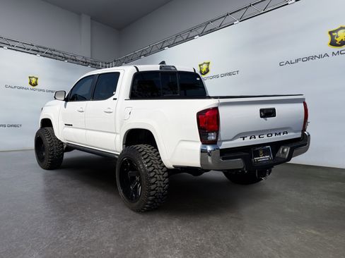 Used 2021 Toyota Tacoma SR5 w/ SR5 Appearance Package (SM) RWD image 3