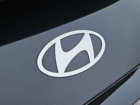 Used 2024 Hyundai Ioniq 6 Limited RWD image 11