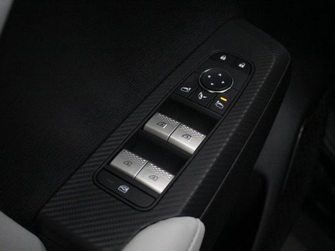 New 2026 Mitsubishi Outlander SE image 16