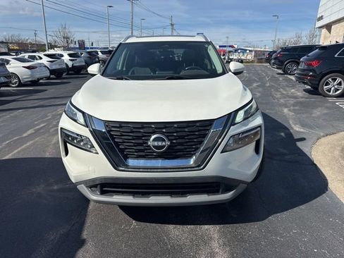Used 2023 Nissan Rogue SV w/ SV Premium B Package image 12