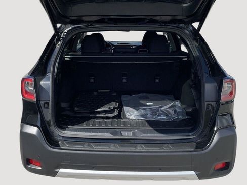 Used 2024 Subaru Outback Limited AWD/4WD image 7