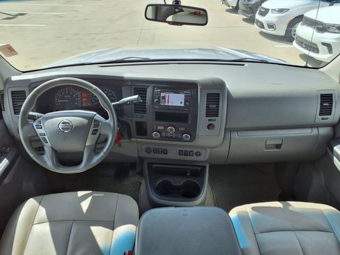 Used 2013 Nissan NV 3500 SL w/ Technology Pkg RWD image 10