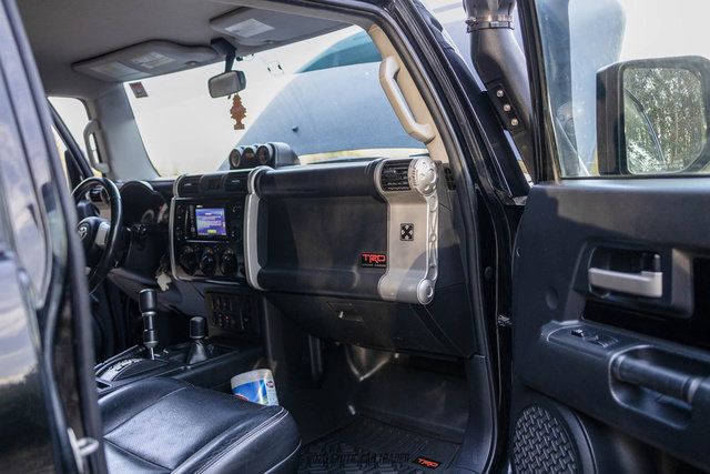 Used 2007 Toyota FJ Cruiser 4WD w/ TRD Special Edition image 64