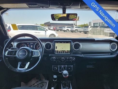 Used 2018 Jeep Wrangler Unlimited Sahara AWD/4WD image 4