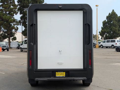 Used 2025 Chevrolet Brightdrop 400 FWD image 9