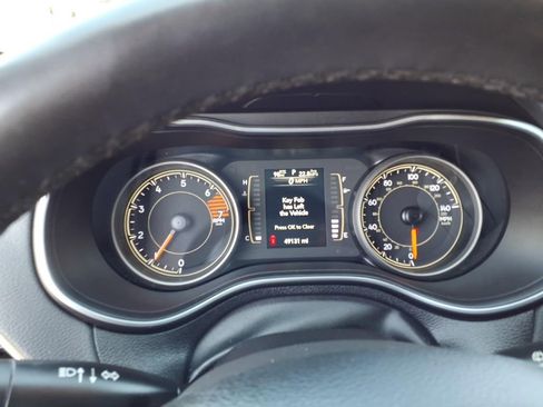 Used 2021 Jeep Cherokee Latitude Plus AWD/4WD image 11