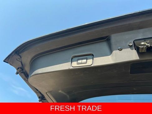 Used 2022 Nissan Rogue SL FWD image 16