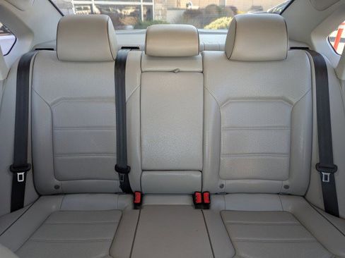 Used 2018 Volkswagen Passat 2.0T SE image 23