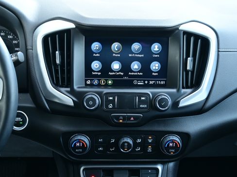 Used 2024 GMC Terrain SLT image 19