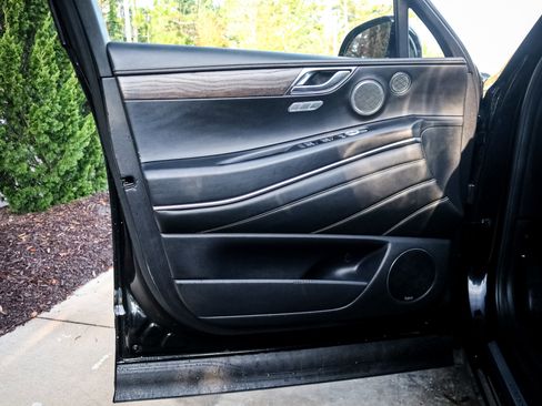 Used 2022 Genesis GV80 2.5T w/ Advanced Package 02 image 14