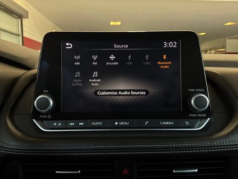 Used 2025 Nissan Rogue SV FWD image 30