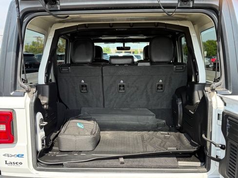 Used 2021 Jeep Wrangler Unlimited Sahara AWD/4WD image 26