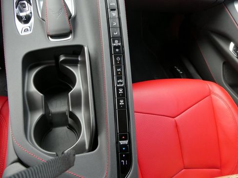 Certified 2023 Chevrolet Corvette Stingray Coupe w/ Chrome Exterior Badge Package image 27