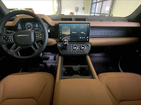 New 2026 Land Rover Defender 110 X-Dynamic SE image 5