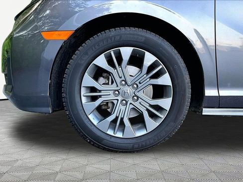 Used 2025 Honda Odyssey Touring image 25