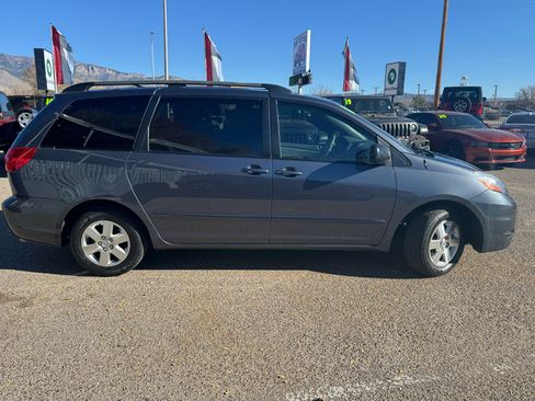 Used 2006 Toyota Sienna CE image 8