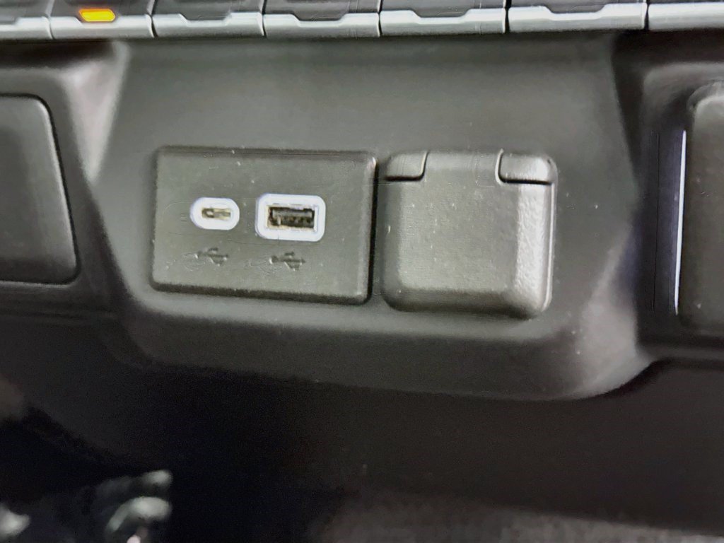 Used 2022 Chevrolet Silverado 1500 Custom RWD image 38