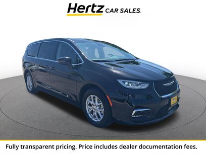 Used 2024 Chrysler Pacifica Touring-L