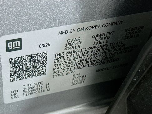 Used 2025 Chevrolet Trax LT w/ LT Convenience Package image 12