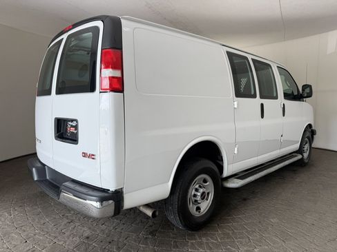 Used 2022 GMC Savana 2500 w/ Driver Convenience Package RWD image 9